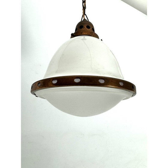 Image 1 of Lampadario industriale vintage in rame e vetro lattimo, Italia 1950