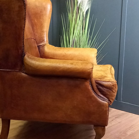 Image 1 of Sillón orejero característico de piel de oveja