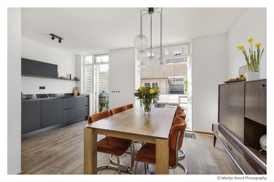 Image 1 of Vintage snow globe lamp