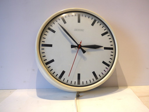 Van Doorn Office Clock