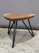 Mesa auxiliar triangular 