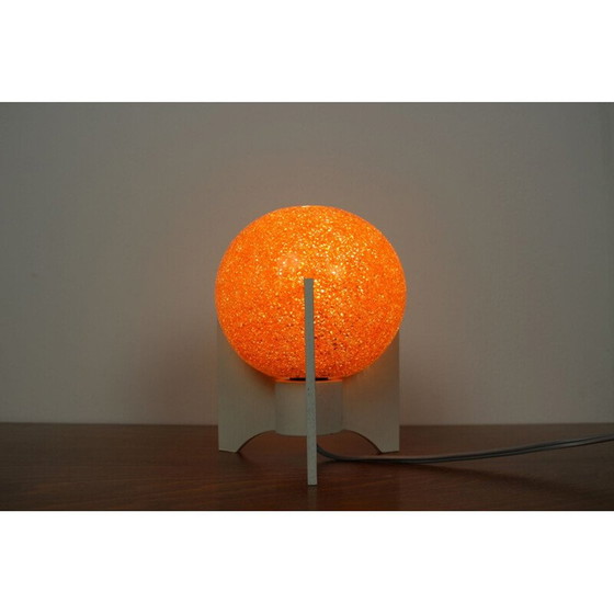 Image 1 of Lampada da tavolo vintage a forma di razzo in legno e plastica dura, Cecoslovacchia 1960