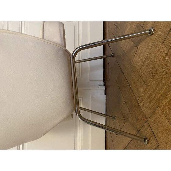 Image 1 of Vintage conference chair in chrome and white fabric by Eero Saarinen for Knoll international