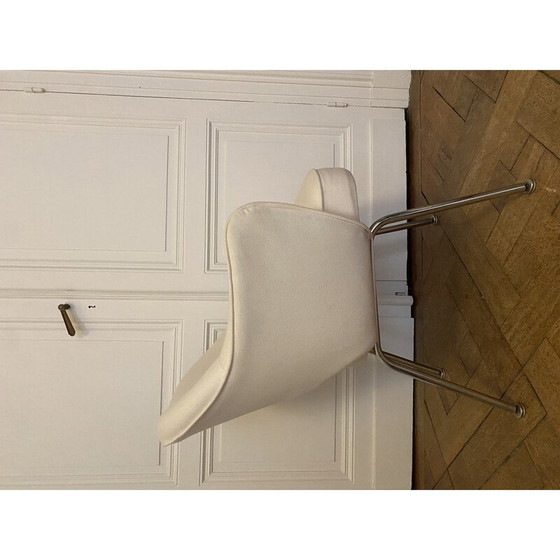 Image 1 of Vintage conference chair in chrome and white fabric by Eero Saarinen for Knoll international