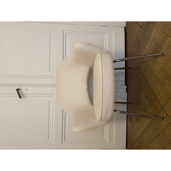 Image 1 of Vintage conference chair in chrome and white fabric by Eero Saarinen for Knoll international