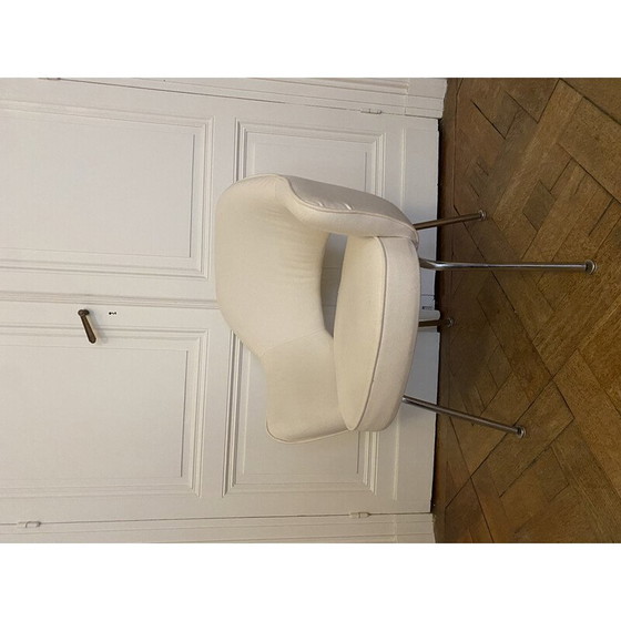 Image 1 of Vintage conference chair in chrome and white fabric by Eero Saarinen for Knoll international