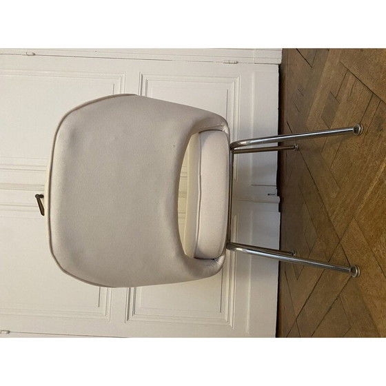 Image 1 of Vintage conference chair in chrome and white fabric by Eero Saarinen for Knoll international