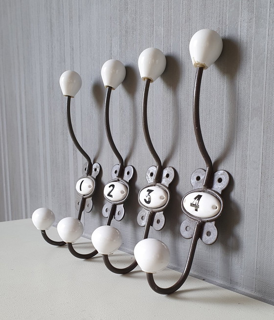 Image 1 of 4x Coat hooks