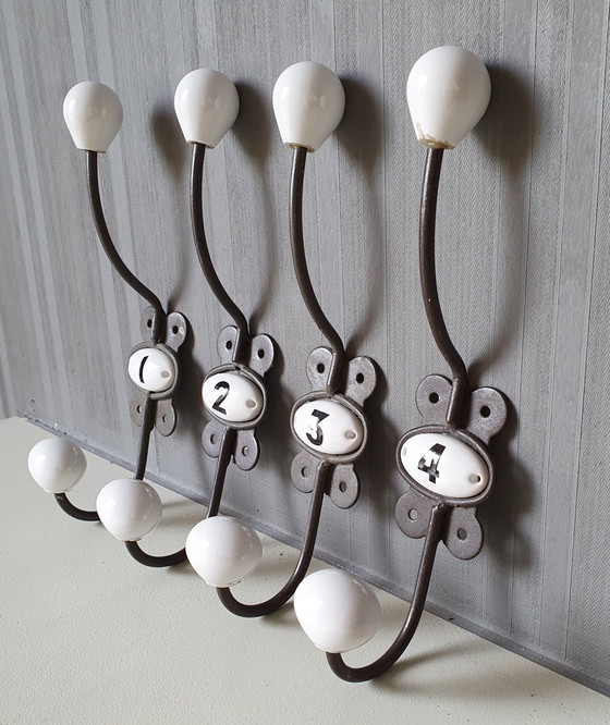 Image 1 of 4x Coat hooks