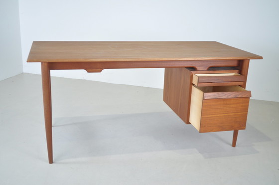 Image 1 of Bureau vintage