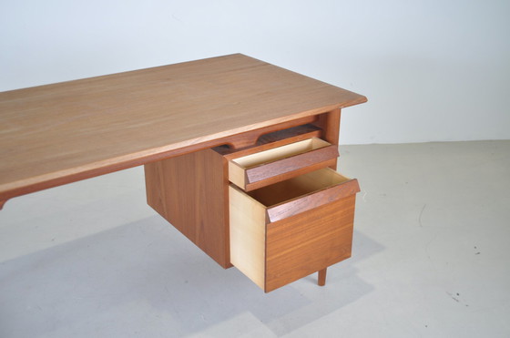 Image 1 of Bureau vintage