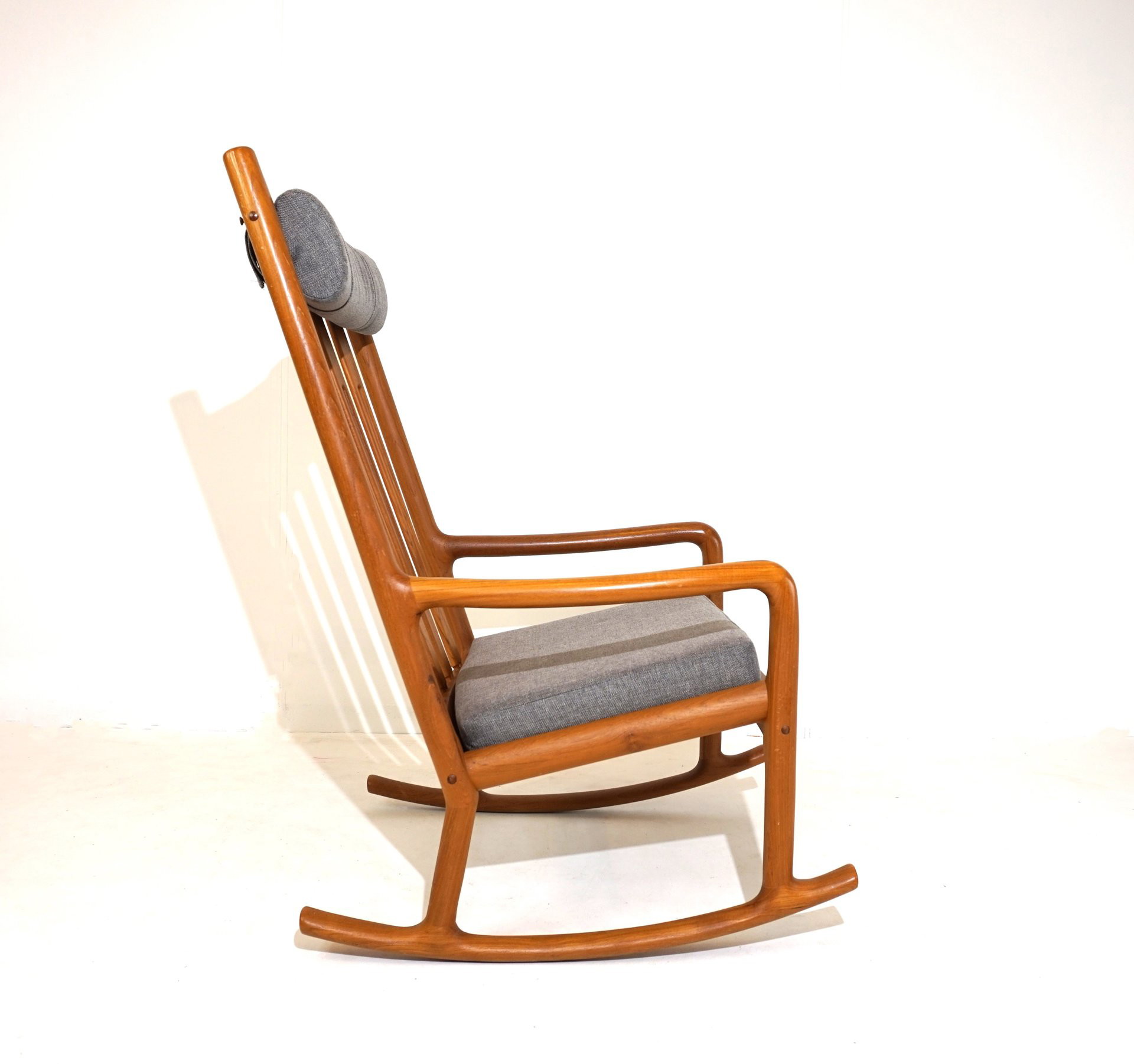 Hans Olsen teak rocking chair for Juul Kristensen 1 195 Whoppah