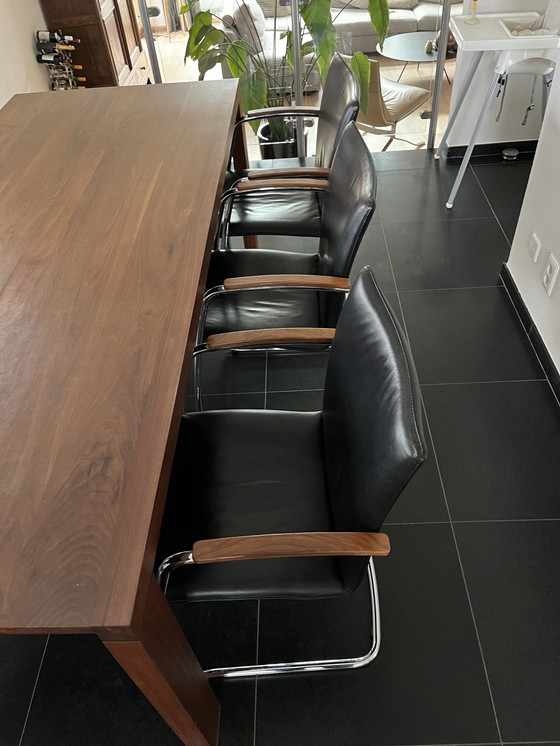 Image 1 of 6 Leolux Freyr Dining Chairs With Arco Essenza Table