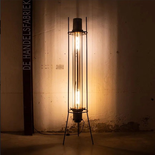 Industrial floor lamp