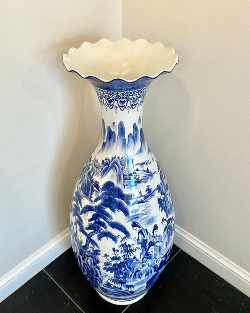 Large Hand Painted Chinese Porcelain Vase