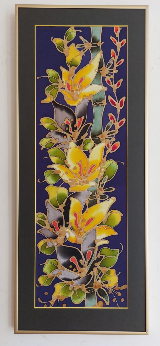 Image 1 of Dipinto astratto dell'artista batik su seta con fiori