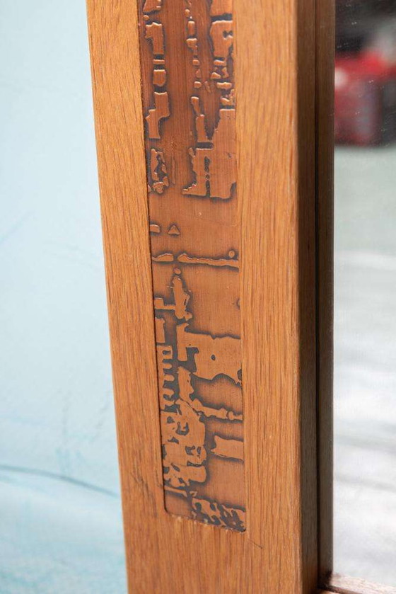 Image 1 of Specchio da parete vintage danese anni '60 in rovere e ottone punzonato