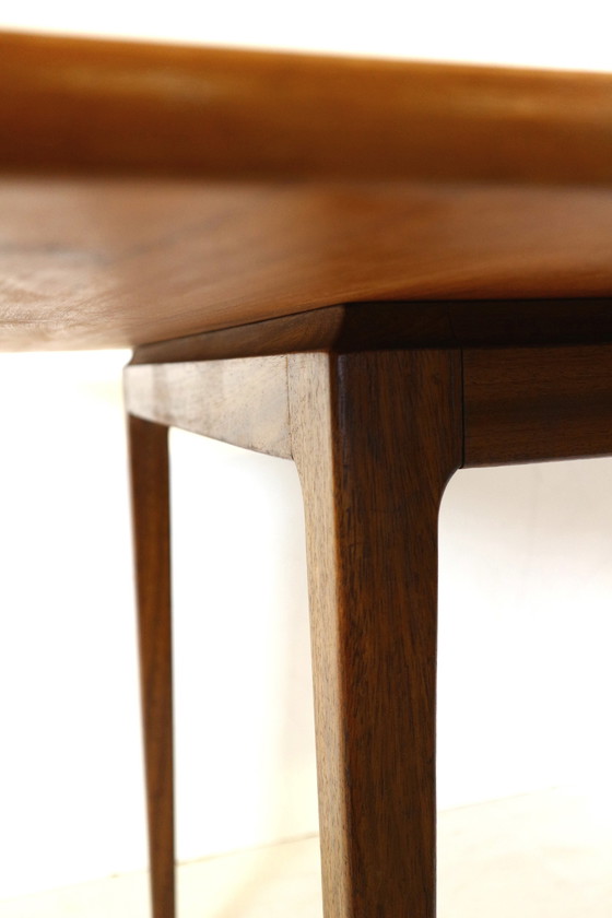 Image 1 of Vintage dining table