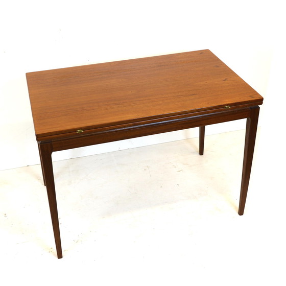 Image 1 of Vintage dining table