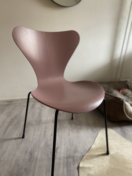 Image 1 of 2x Fritz Hansen Butterfly chairs 3107 Series 7