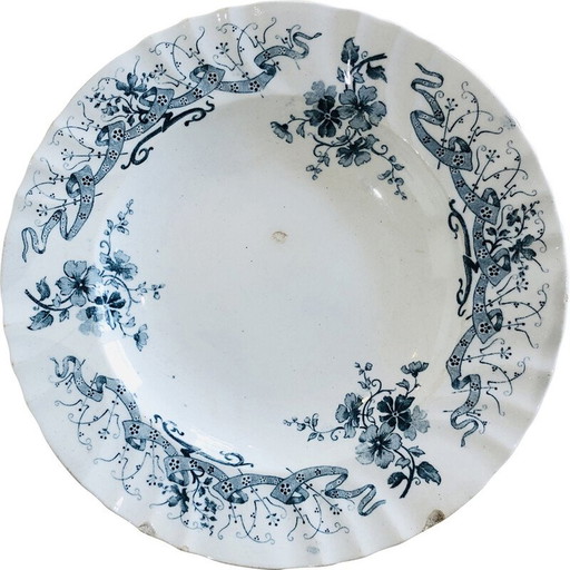 Vintage Longwy plate from the Periwinkle collection