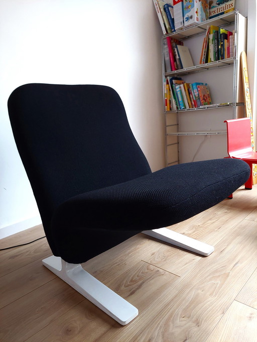 Pierre Paulin Concorde F780 armchair