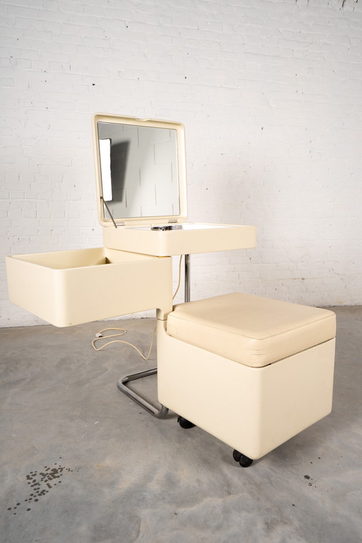 Rare dressing table by Carlo Urbinati