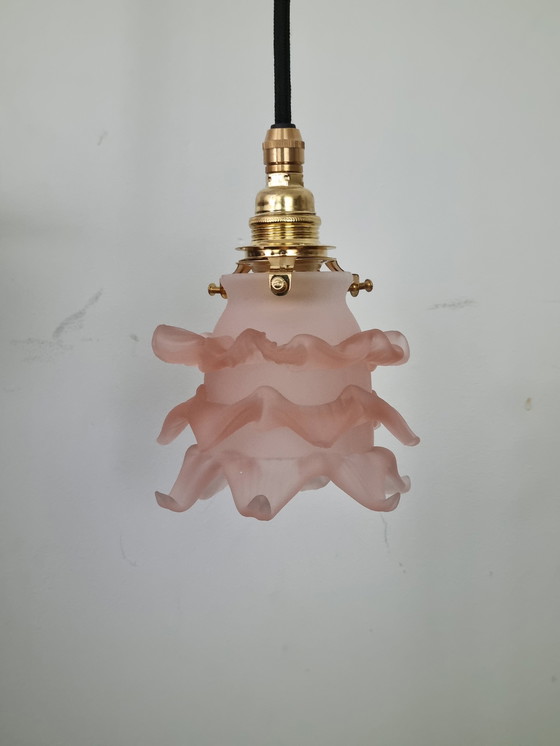 Image 1 of VIntage lampe suspendue en verre rose