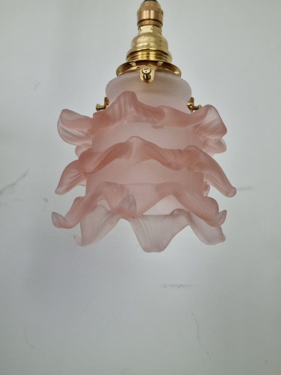 Image 1 of VIntage lampe suspendue en verre rose