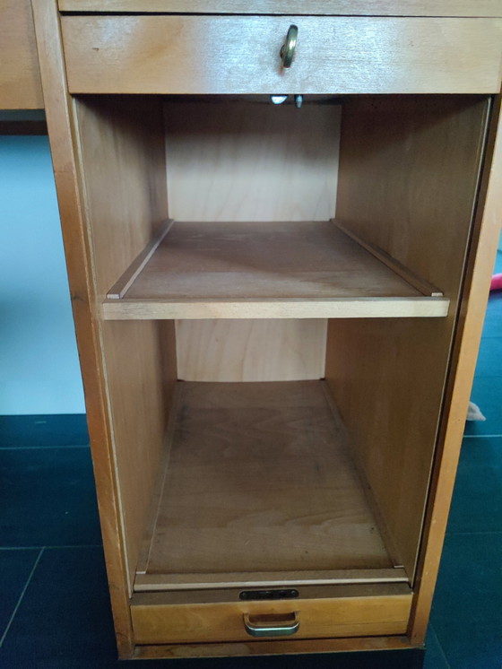 Image 1 of Very nice 40's oak veneered desk.