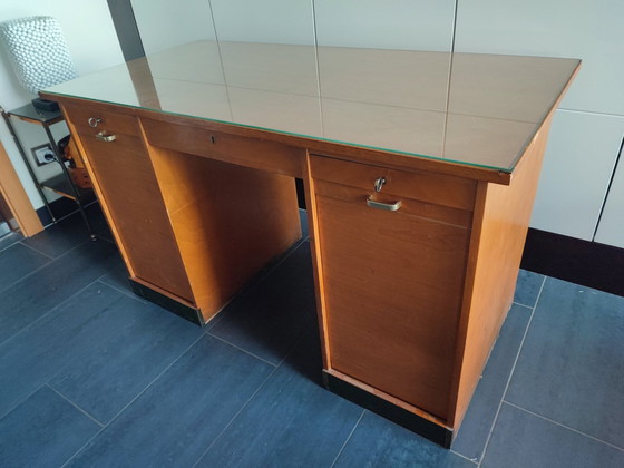 Image 1 of Very nice 40's oak veneered desk.