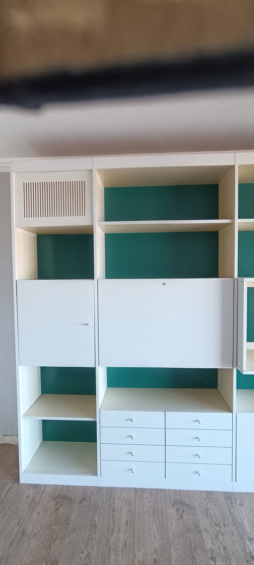 Interlubke Wall Unit