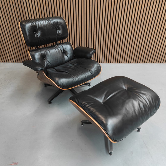 Image 1 of Vitra Eames Lounge chair + Ottoman