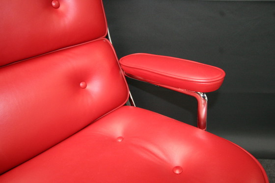 Image 1 of Vitra Lobby Chair