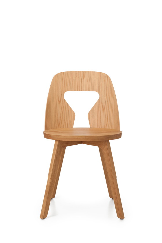 Image 1 of 4x unused oak chairs design Alfredo Haberli for Quodes