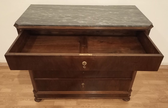 Image 1 of 19th Century Italian Handmade Chest of Drawers in Walnut and Brass