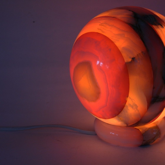 Image 1 of Lampe de table vintage à boule d'onyx