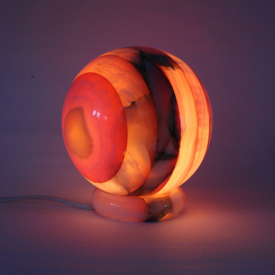 Image 1 of Lampe de table vintage à boule d'onyx