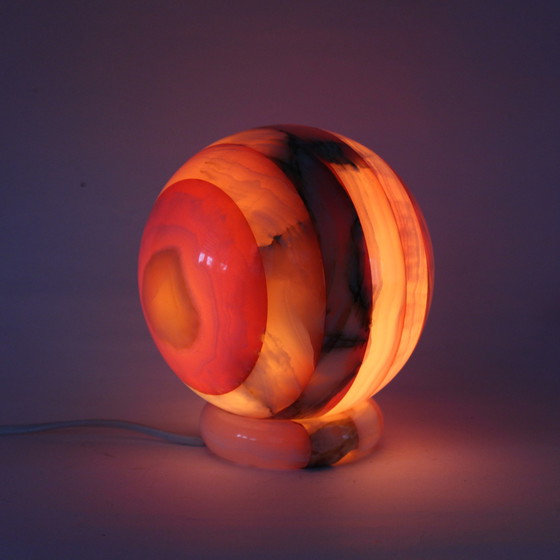 Image 1 of Lampe de table vintage à boule d'onyx