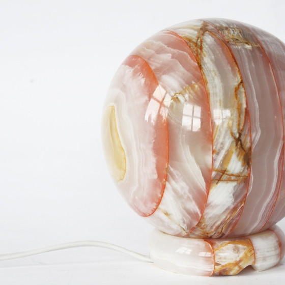 Image 1 of Lampe de table vintage à boule d'onyx