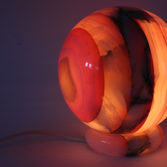 Image 1 of Lampe de table vintage à boule d'onyx