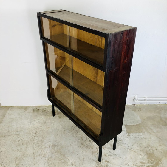 Image 1 of Vintage display cabinet