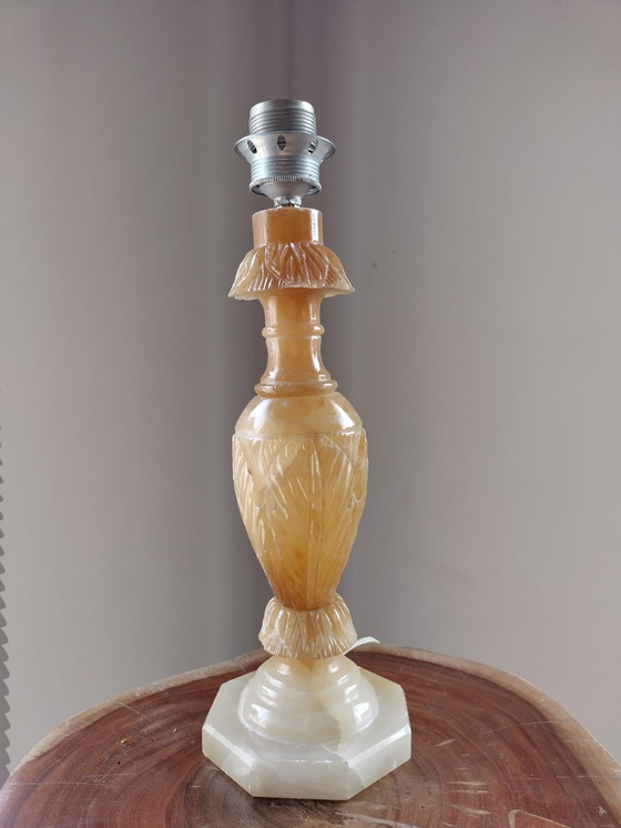 Image 1 of Base de lampe en albâtre