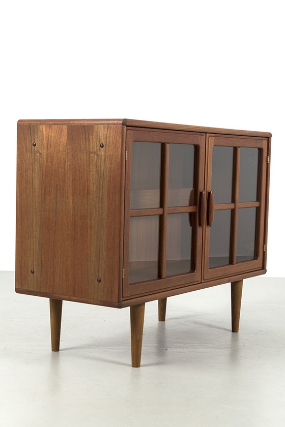 Image 1 of Dyrlund display cabinet