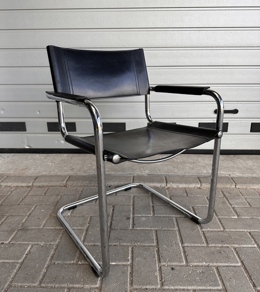 4X Marts Stam Fasem Design Chairs