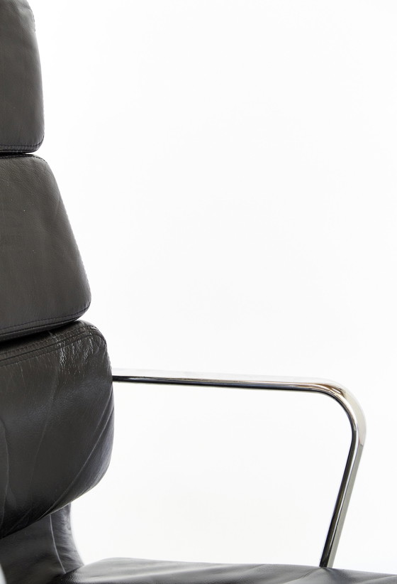 Image 1 of Charles & Ray Eames Softpad Executive Chair Ea219 For Vitra