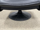 De Sede Tulip 50 Fauteuil pivotant en cuir noir
