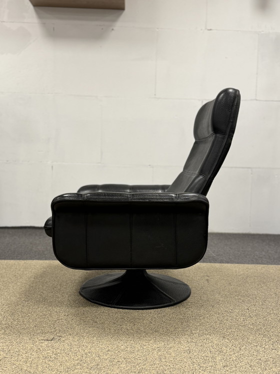 Image 1 of De Sede Tulip 50 Swivel chair black leather