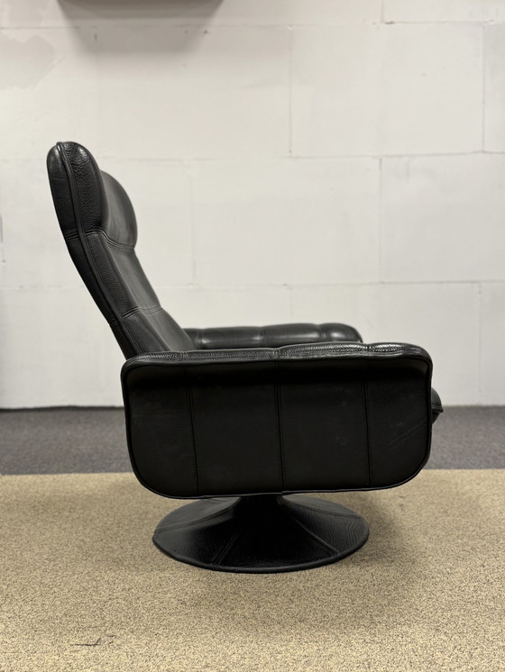 Image 1 of De Sede Tulip 50 Swivel chair black leather