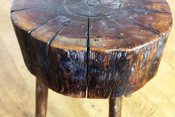 Image 1 of Tabouret rustique en hêtre massif